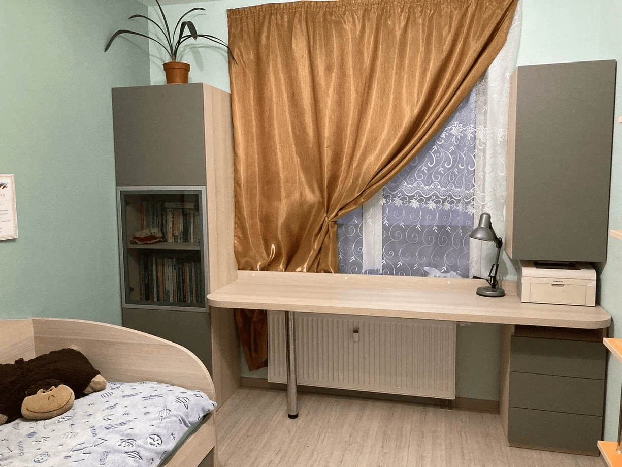 Письменный стол для школьника Какой высоты должен быть рабочий стол?